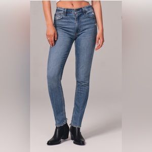 Abercrombie & Fitch The Skinny High Rise Jean size 29 / 8L